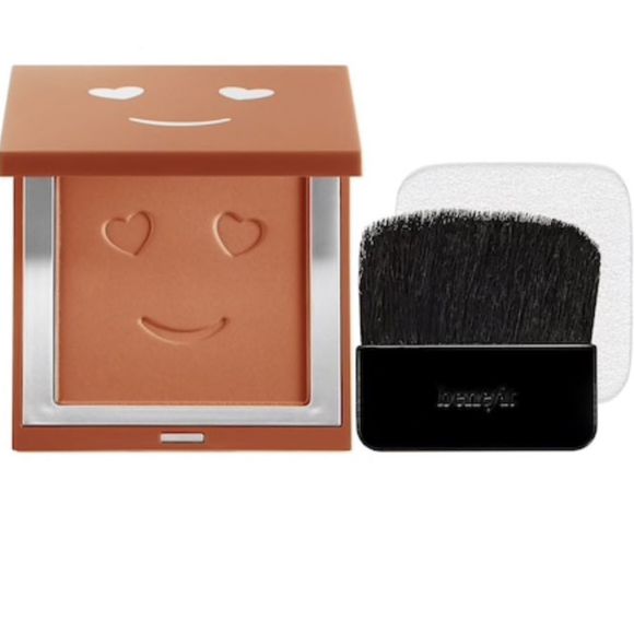 Benefit Hello Happy Velvet Powder Foundation - Picture 2 of 3